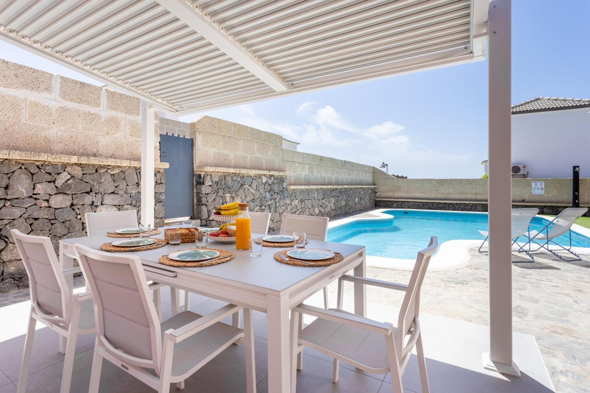 Villa Chloe Costa Adeje Tenerifesummervillas Giant Private Pool 11 Meters Long Zewnętrze zdjęcie