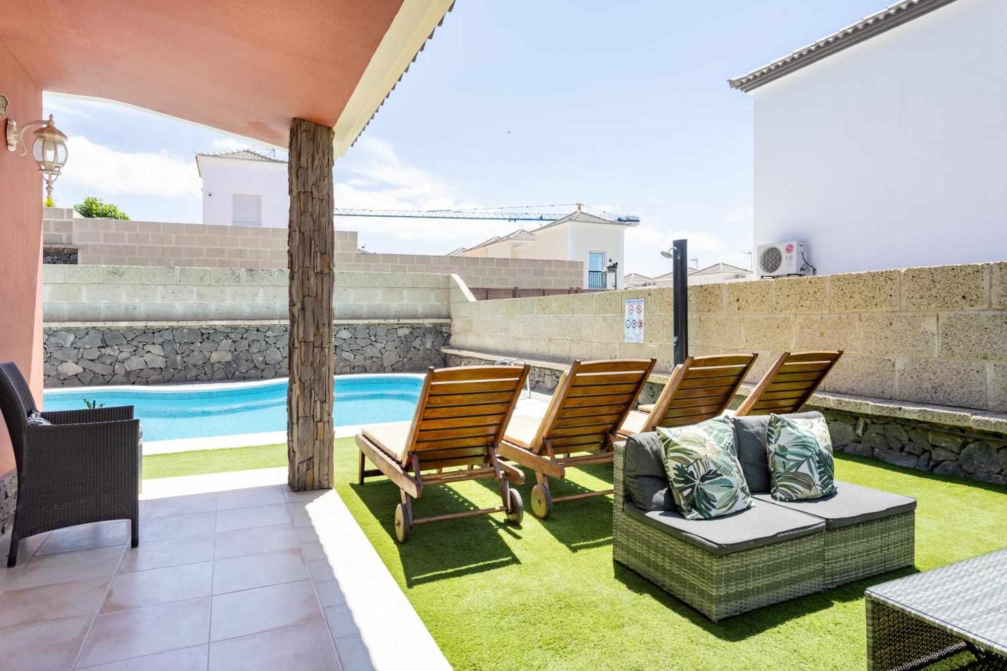 Villa Chloe Costa Adeje Tenerifesummervillas Giant Private Pool 11 Meters Long Zewnętrze zdjęcie